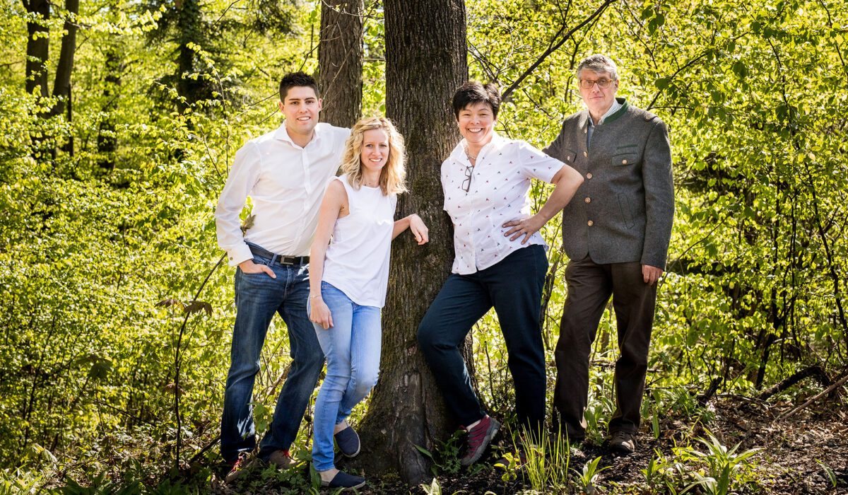 Familie Hochecker von der Köhlerei Hochecker
