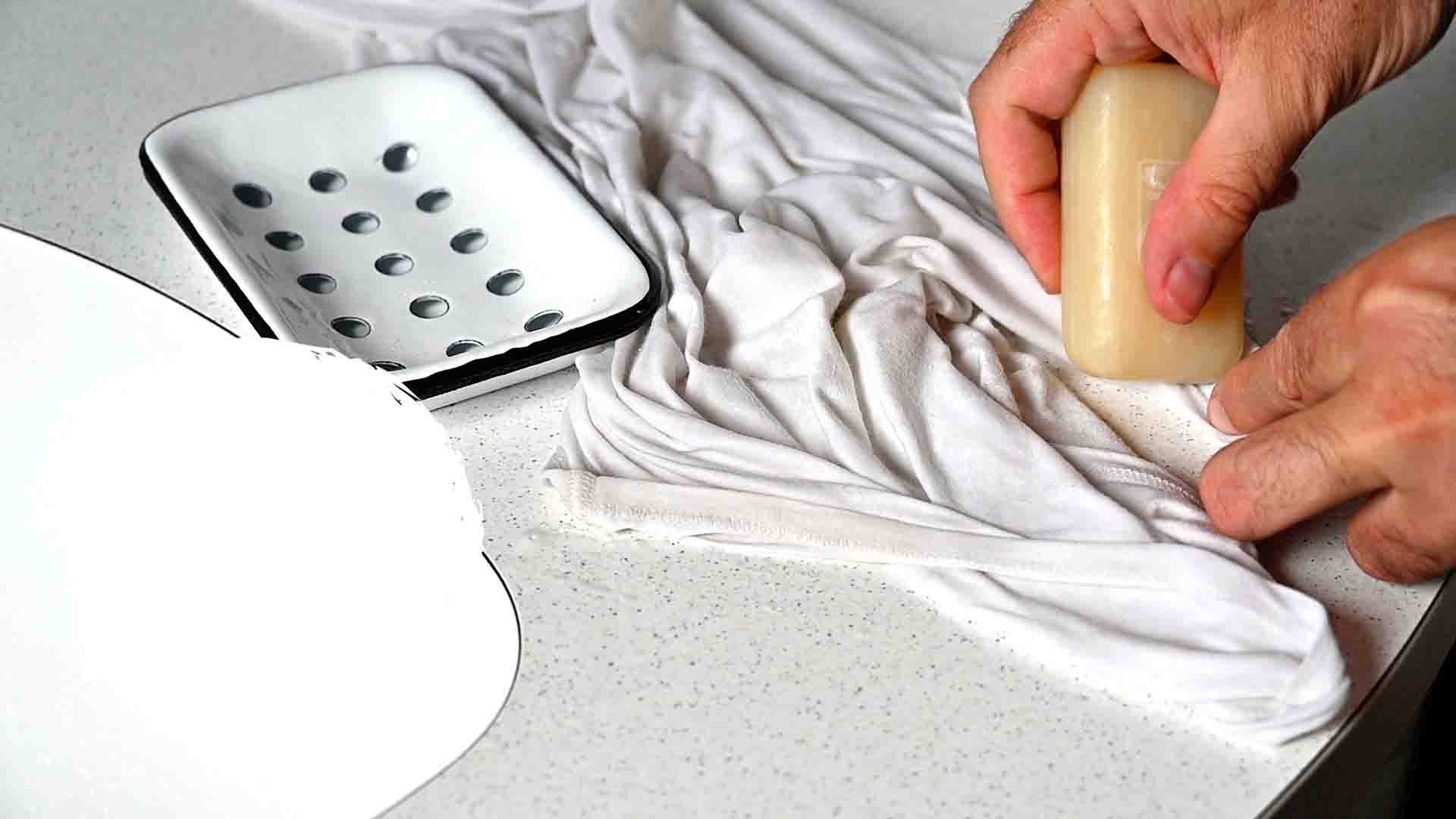 Fabelhafte Olflecken Aus Kleidung Entfernen Bildnull