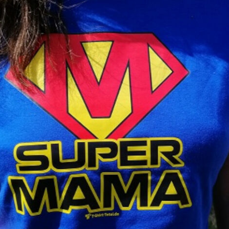 T-Shirt mit "Super-Mama"-Aufdruck