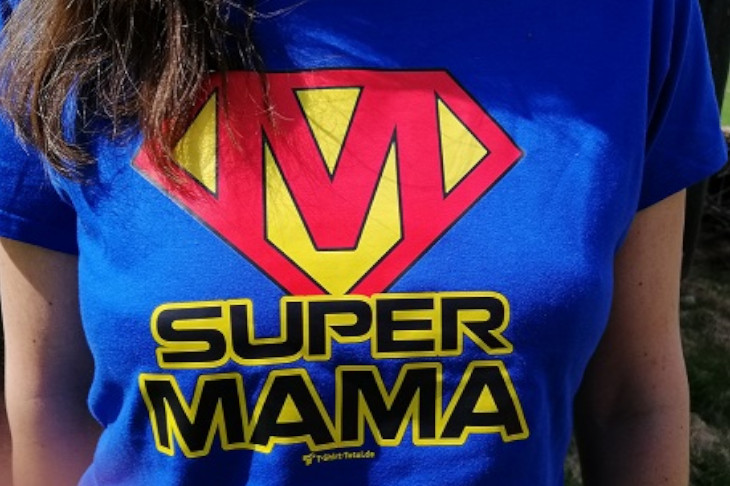 T-Shirt mit "Super-Mama"-Aufdruck