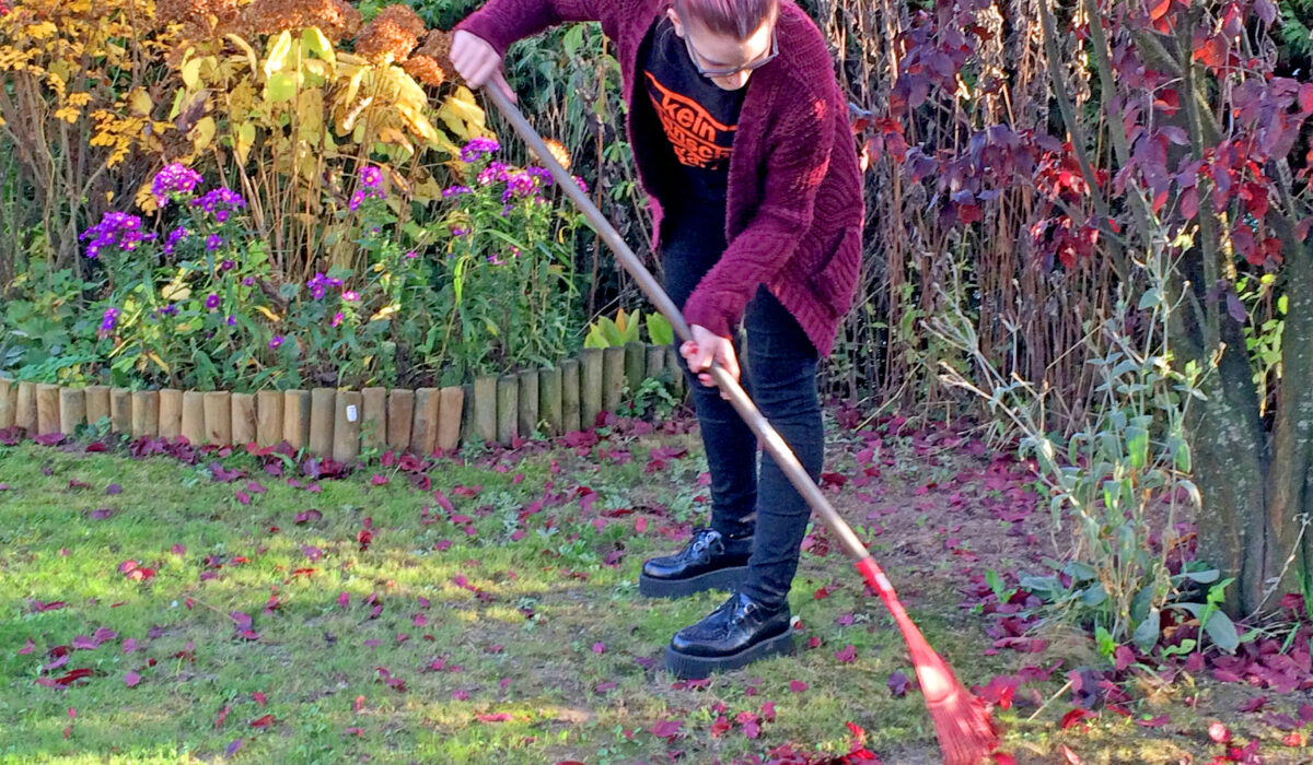 Gartenarbeit im Herbst