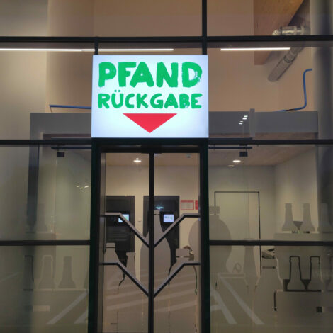 Rückgabestelle für Pfandflaschen und Pfanddosen