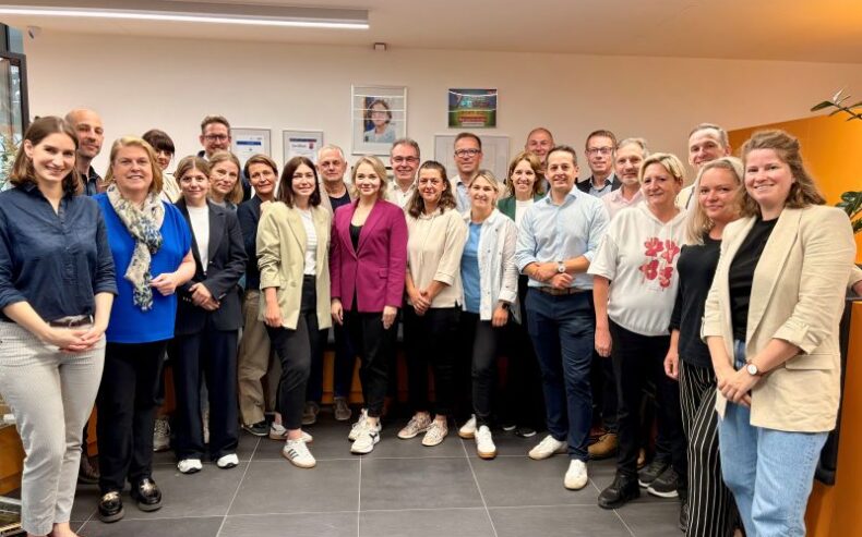 Gruppenfoto vom Produktentwicklungsworkshop