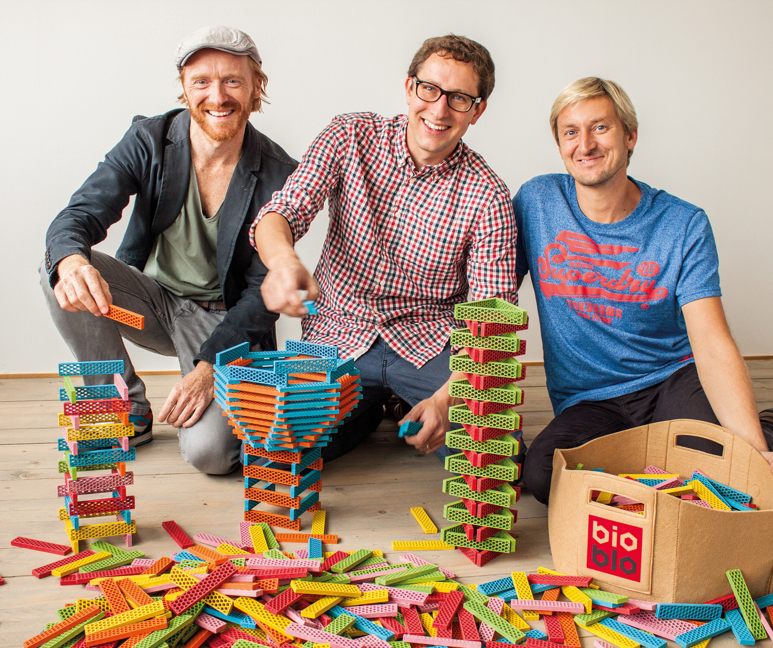 Hannes Frech, Stefan Friedrich und Dietmar Kreil, de drei Gründer von bioblo mit Bausteinen.