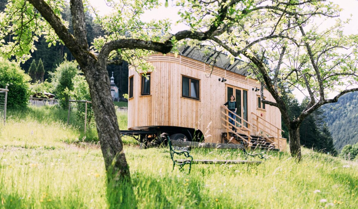 Ein Tinyhouse von Wohnwagon hat alles was es zum Wohnen braucht.