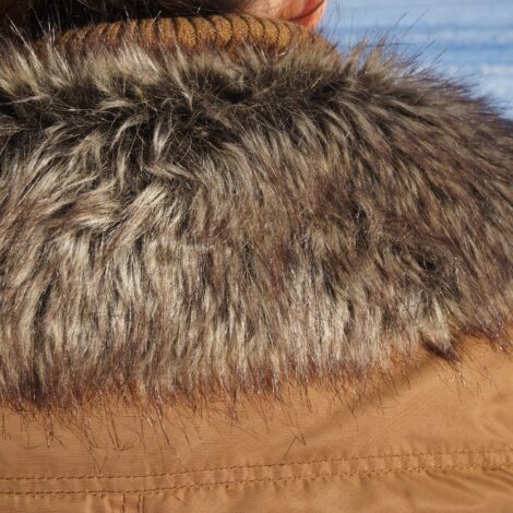 Jacke mit Kunstpelzkragen
