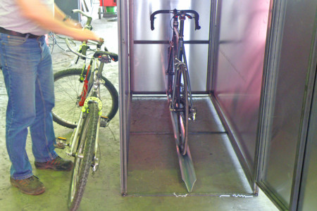 Radbox mit Fahrrad