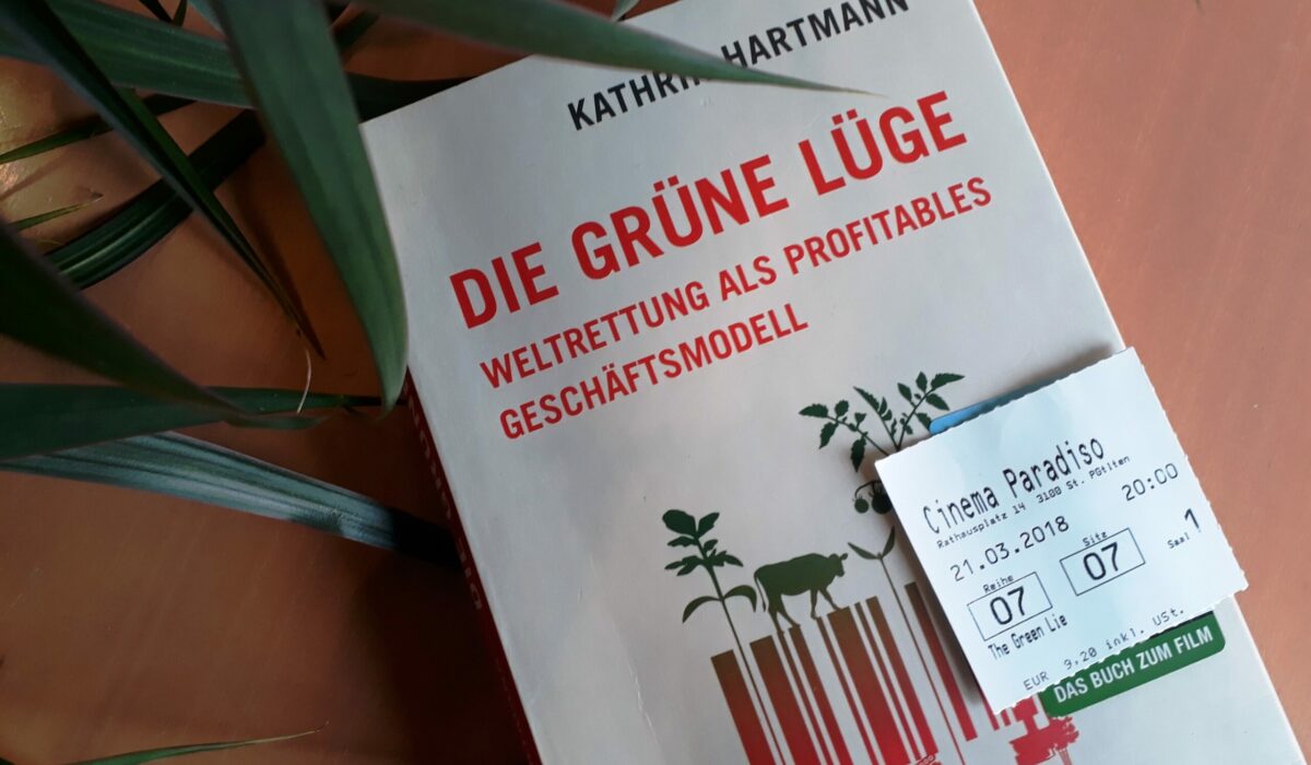 Buch "Die Grüne Lüge" und Kinoticket